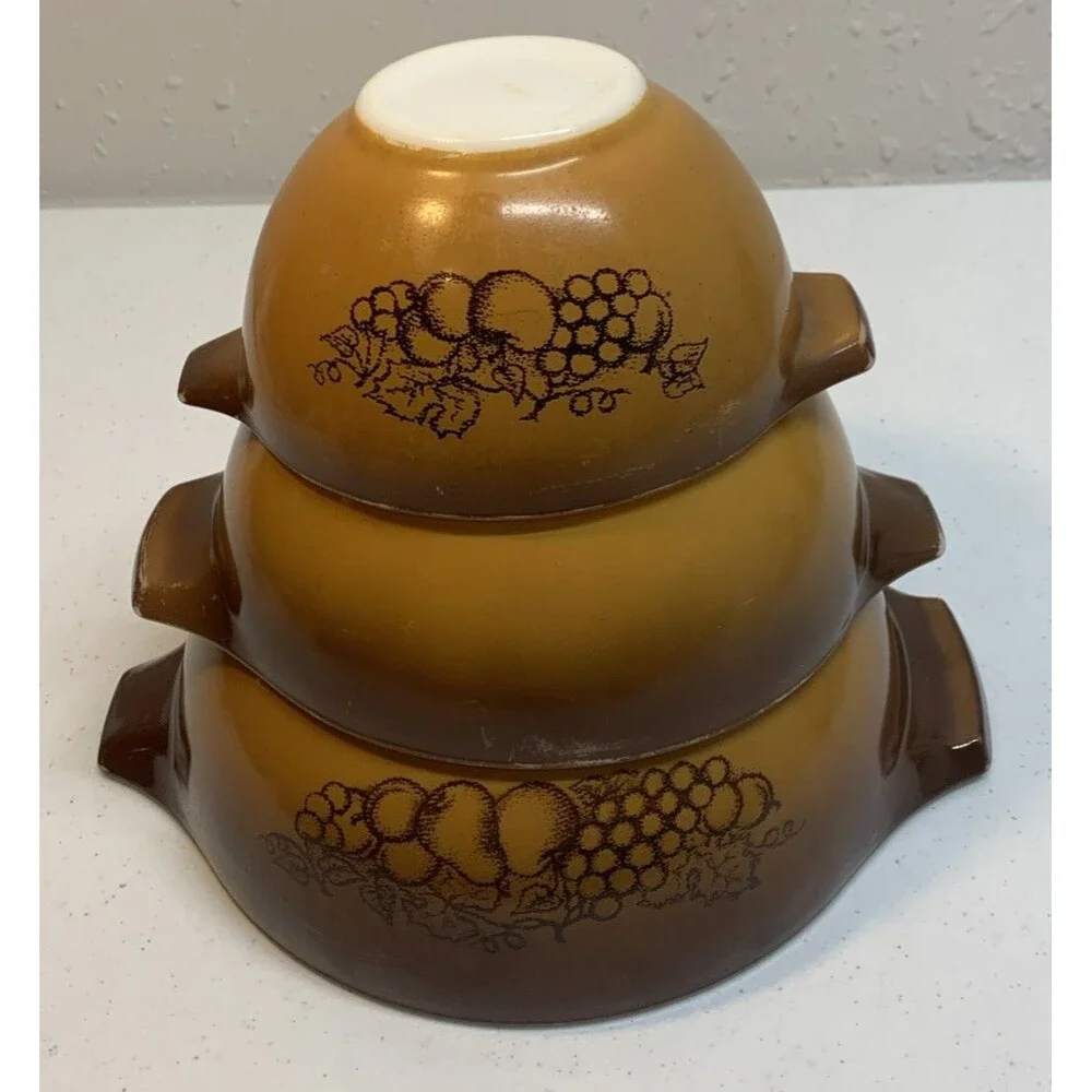 Vintage Pyrex Old Orchard Cinderella Nesting Mixing Bowls 3 Piece Set